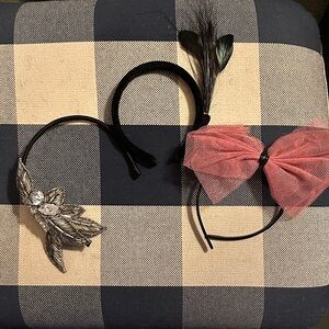 Decorative Feather & Bow Headband Set in Black and Pink